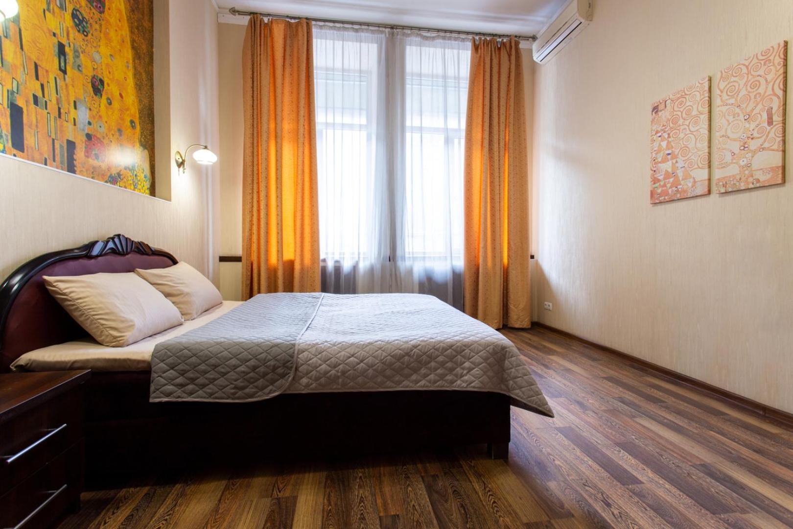 Royal Apartment On Pushkinskaya 哈尔科夫 外观 照片