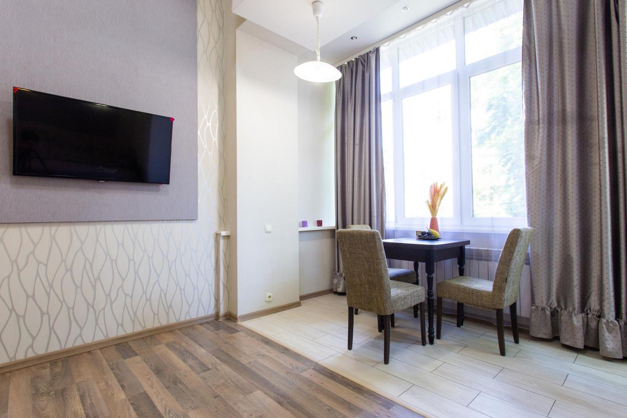 Royal Apartment On Pushkinskaya 哈尔科夫 外观 照片